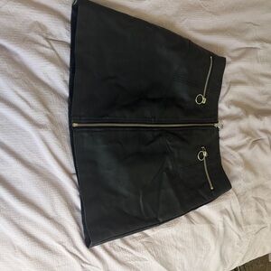 Elegant Black Mini Skirt with Zipper Accents